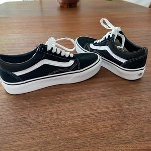 Vans Old Skool Skate Shoes Womens 6.5 Black White Sneakers